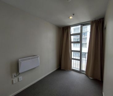 1 Bedroom on Queen - Photo 4