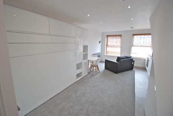 Studio to rent - Photo 1