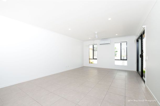 Family-Friendly Living in a Quiet Hillcrest Street - Photo 1