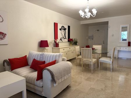 Ground Floor Apartment in Marbella - Photo 3