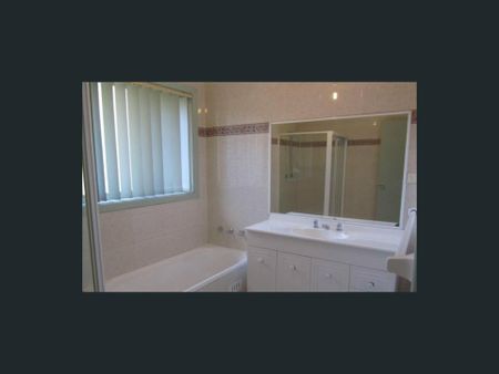 Rear 506 The Horsley Drive, Smithfield NSW - Photo 3