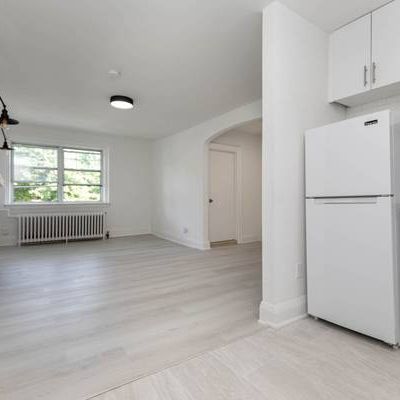 15 HUBBARD BLVD. #15 - RENOVATED STUDIO/1BATH, LAUNDRY, STEPS TO BEACH - Photo 1