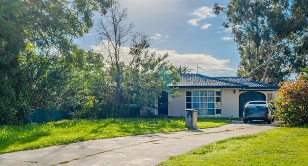 “GREAT 3x1 FAMILY HOME IN PARKWOOD” - Photo 1