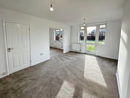 3 bedroom detached house to rent - Photo 2