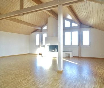 Moderne 4.5-ZW à 119m2 im DG mit Terrasse - Photo 5