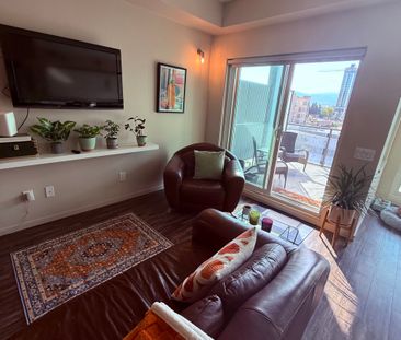 Sole on St. Paul – Great Location - Photo 1