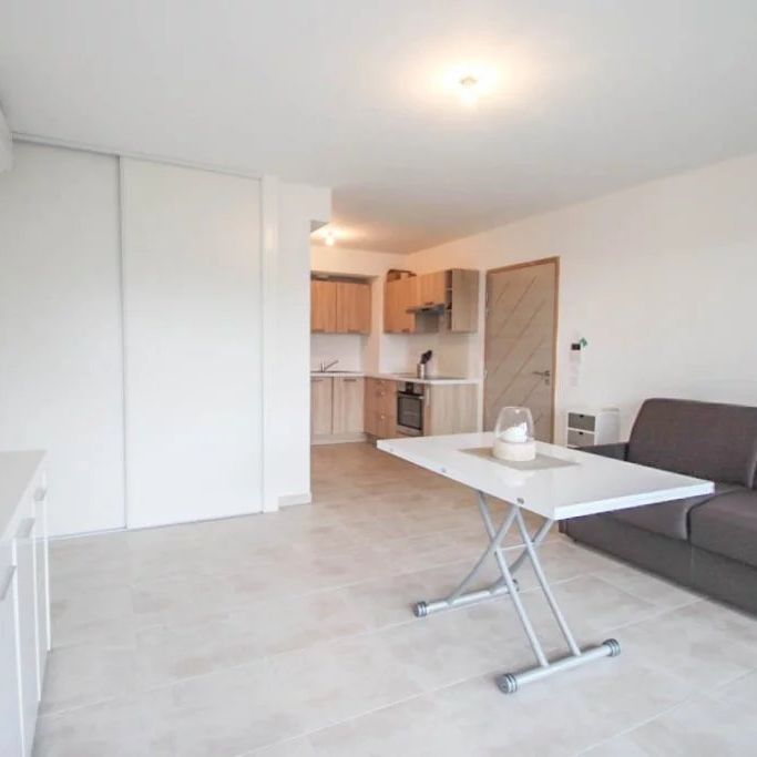 Location Appartement 1 pièce 27m² VENCE 06140 - Photo 1