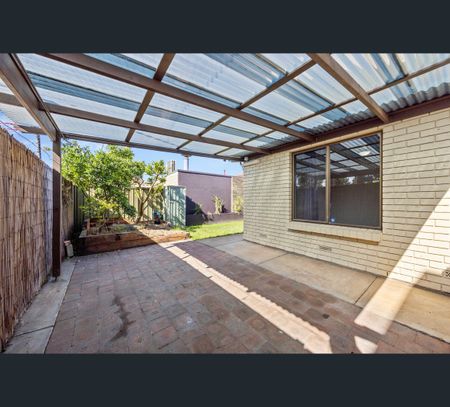 2C Ferris St, Renown Park, SA 5008 - Photo 3