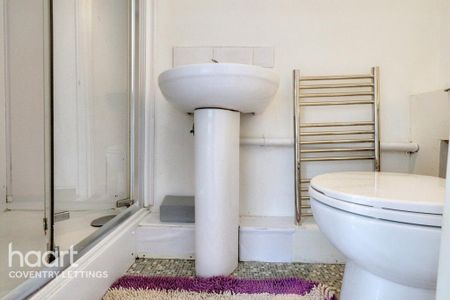 1 bedroom in a house share to rent - Photo 3