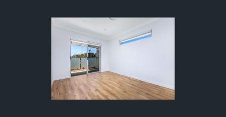 NEWLY BUILT DESIGNER FULL BRICK DUPLEX - Photo 5