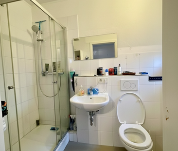 1 Zimmer zu Vermieten in einer 3 Zimmerwohnung ( WG ) - Photo 3
