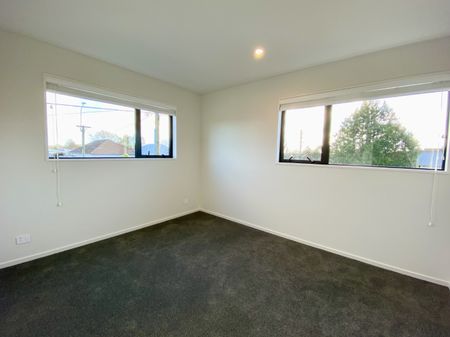2/52 Hills Road, Edgeware - Photo 3