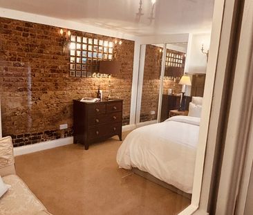 Studio Flat, Royal College Street, NW1 - Photo 5