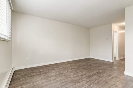Renovated Suite - 2 Bedroom - Photo 5
