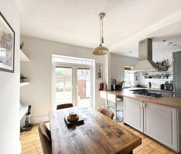 4 bedroom apartment to rent - Photo 5