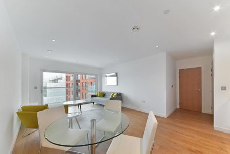 2 bedroom flat to rent - Photo 3