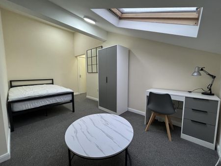 House share to rent - Photo 2