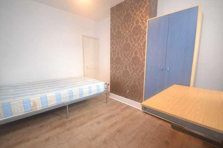 Amherst Road, University Area, RG6 - Photo 3