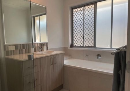 24 Newry Street, Mountain Creek QLD 4557 - House For Rent | Domain - Photo 5