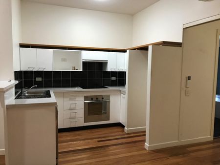 Excellent location one bedroom unit at Fortitude Valley - Photo 3