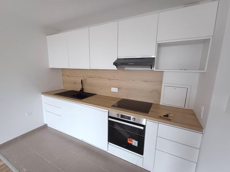 location Appartement T2 DE 40.1m² À VERNEUIL SUR SEINE - Photo 2