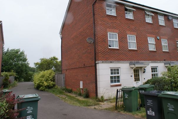 9 Wren Close - Kingfisher EstateLoughborough - Photo 1