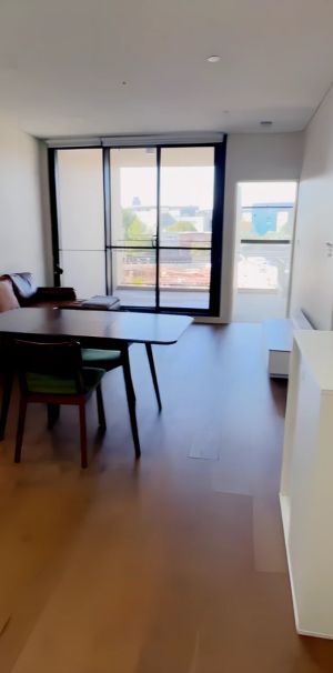 8 Kingsborough Wy, Sydney - Photo 2