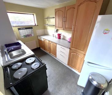 4 bedroom terraced house to rent - Photo 6