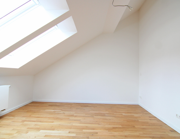 Weitläufiger Wohntraum direkt am Park: Wohlfühlwohnung mit allen Extras und TG-Stellplatz! - Photo 1