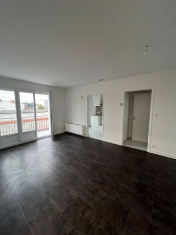 Location Appartement 2 pièces 45m² - Photo 2