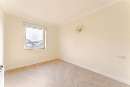 1 bedroom retirement property to rent - Photo 3