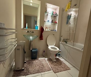 2 Bed Flat, Southampton Way, SE5 - Photo 3