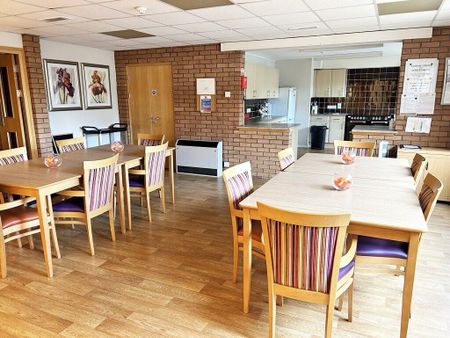 3 bedroom maisonette to rent - Photo 3