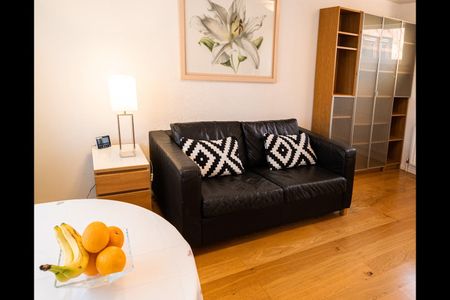 2 Bed Flat, Cornmow Drive, NW10 - Photo 5
