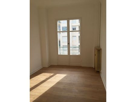 Nice au bas des Baumettes 2 pièces 52 m² au calme, étage élevé avec balcon et cave - Photo 2