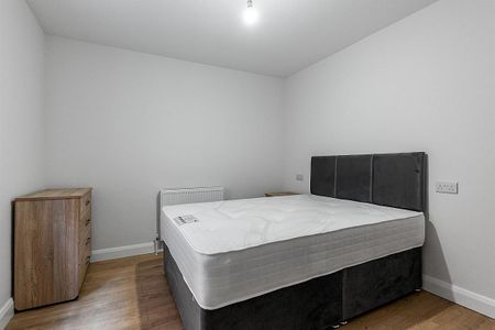 81a Botanic Avenue, Belfast BT7 1JL - Photo 2