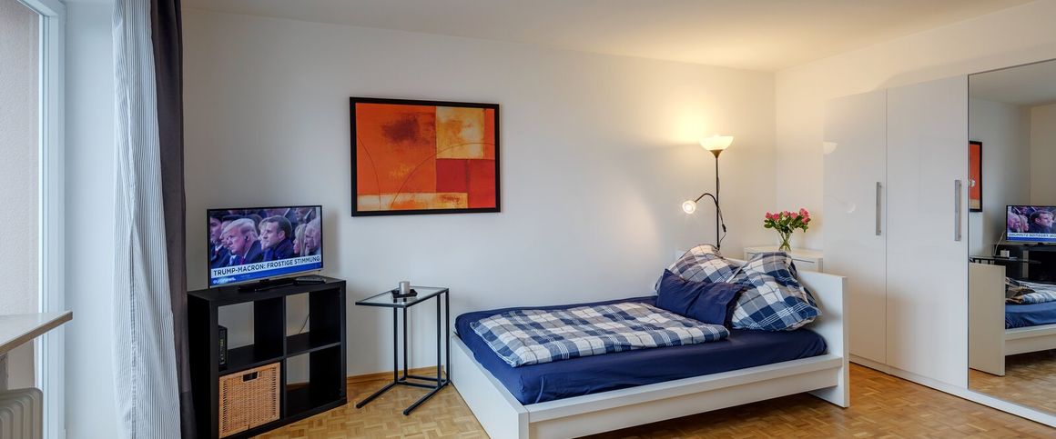 Nicely furnished apartment on the 7th floor, close to S4/S6 Gronsdorf! - Photo 1