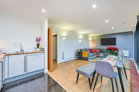 Blackwall Way, London, E14 - Photo 2