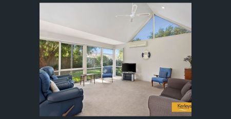 3 Bedrooms Plus a Study - Photo 4