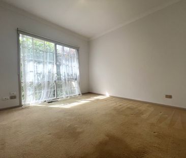 403B Glen Eira Road, Caulfield North VIC 3161 - House For Rent | Do... - Photo 2