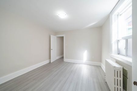 For Lease - 781 St Clair Avenue Unit# 3, Toronto, Ontario - Photo 3