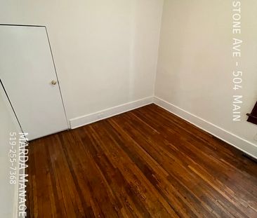 BRIGHT & SPACIOUS 2 BED / 1 BATH UNIT IN OLD WALKERVILLE+ HYDRO & GAS - Photo 5