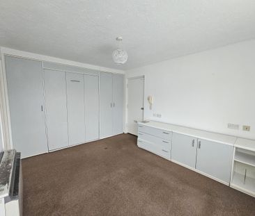 Captains Place, Hampshire, Southampton - Photo 2