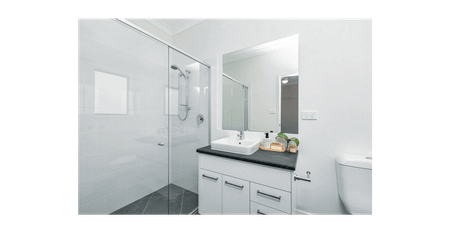 4 Bedroom Family Style Home - Photo 3