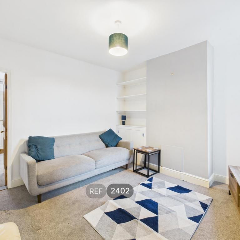 2 bedroom property to rent - Photo 1