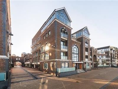 Ivory House East, Clove Hitch Quay, SW11 - Photo 1