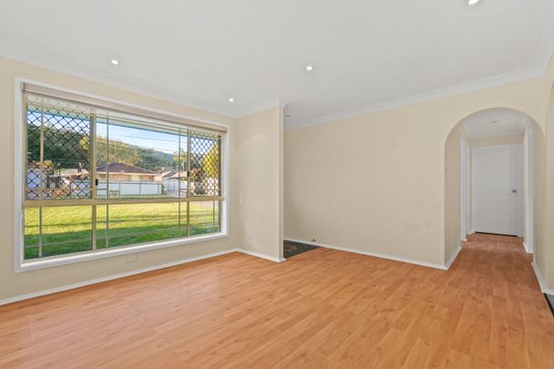 4 Gladys Manley Avenue, Kincumber - Photo 1