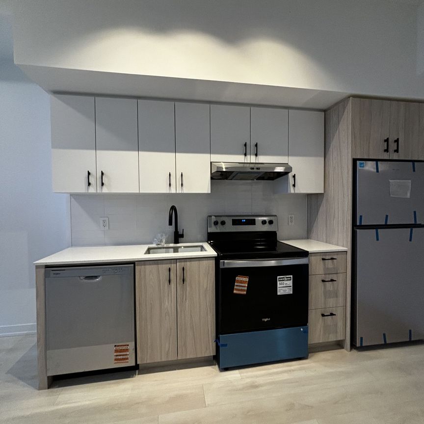 For Lease - 4878 Powers Common Unit# 119, Burlington, Ontario - Photo 1