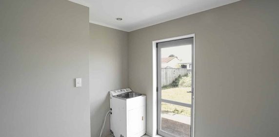 Spacious & Secure Family Living - Photo 2