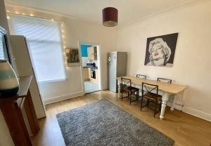 4 bedroom house share to rent - Photo 3